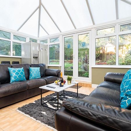 Large 4 Bedroom House - Top Rated - Off-Street Parking - Garden - Sleeps 9 - Contractors - Groups - Pool Table Northfield エクステリア 写真