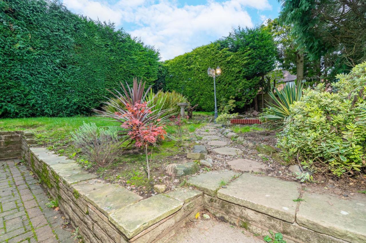 Large 4 Bedroom House - Top Rated - Off-Street Parking - Garden - Sleeps 9 - Contractors - Groups - Pool Table Northfield エクステリア 写真
