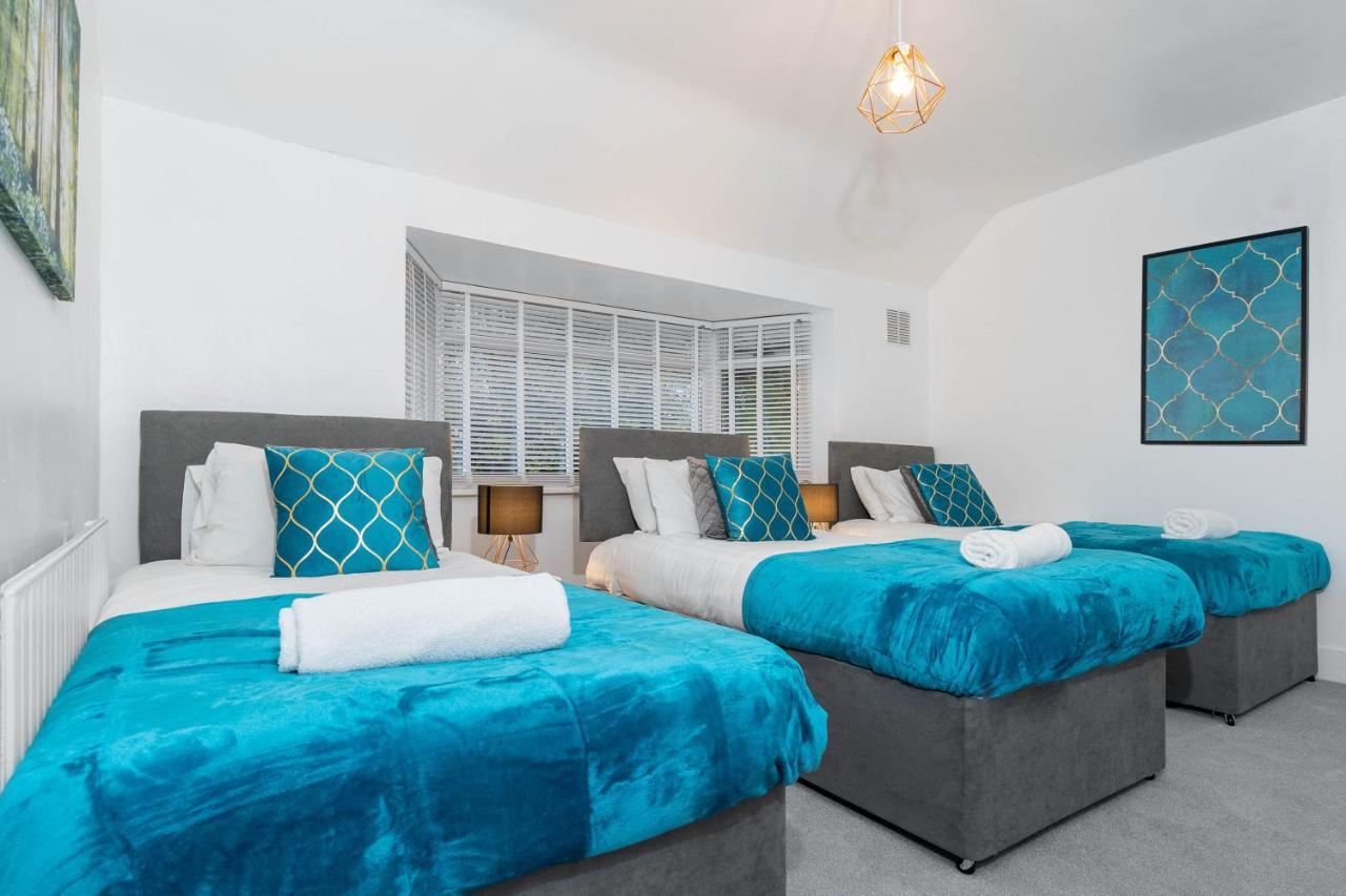 Large 4 Bedroom House - Top Rated - Off-Street Parking - Garden - Sleeps 9 - Contractors - Groups - Pool Table Northfield エクステリア 写真